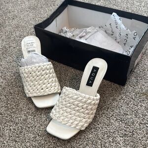 AQUA Women's Cream Woven Slide Sandals